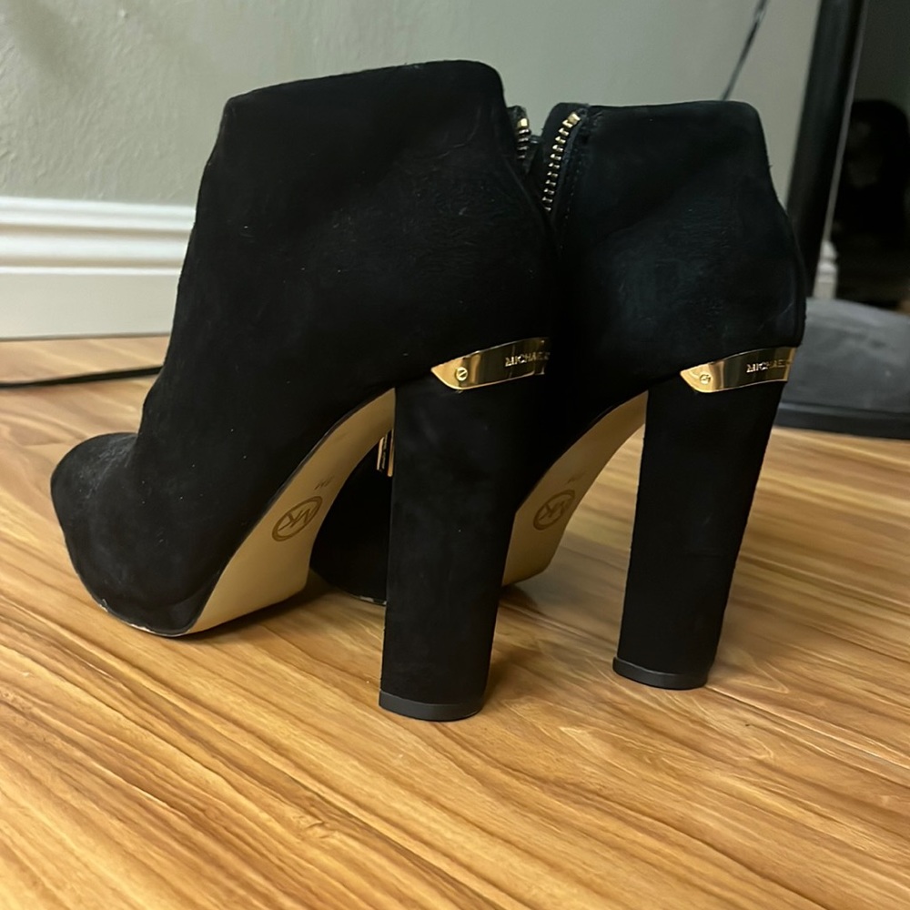 Michael Kors Haven black suede booties Size 5.